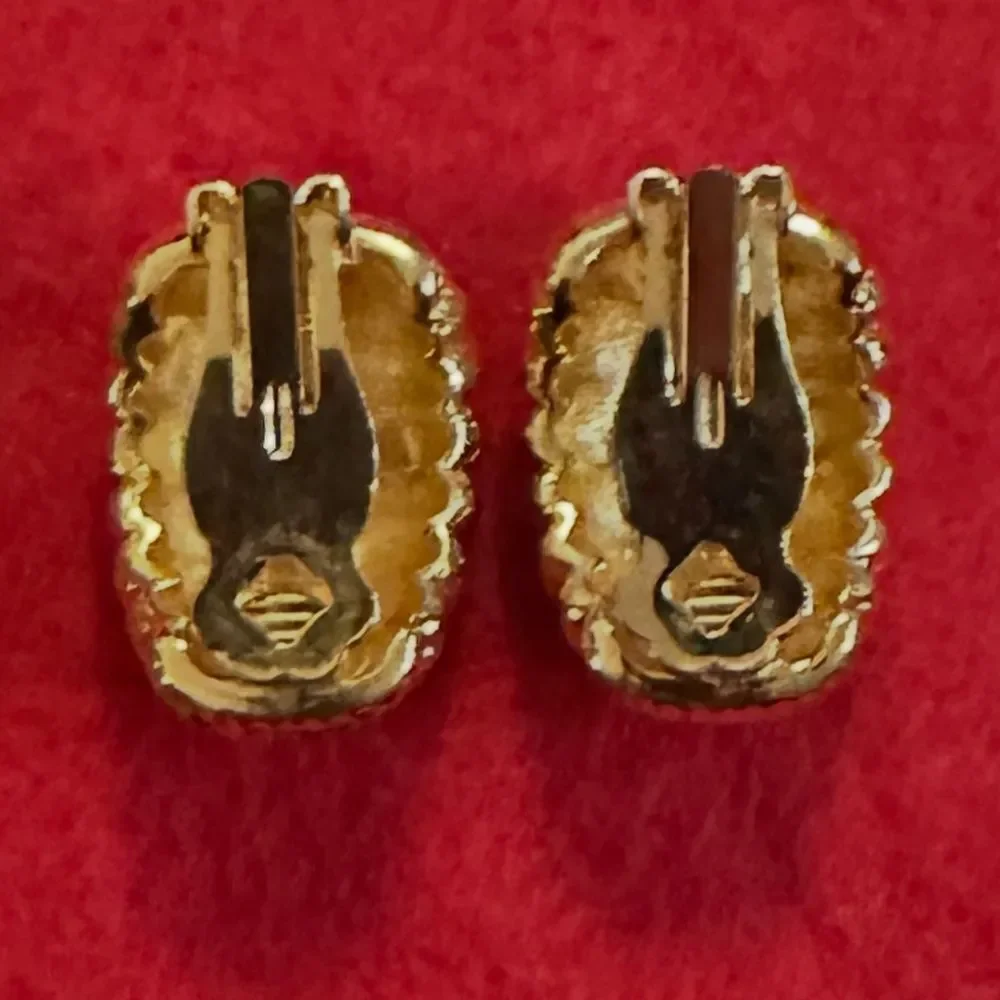 Joan Rivers Vintage Signed Gold Dome Statement Clip Earrings